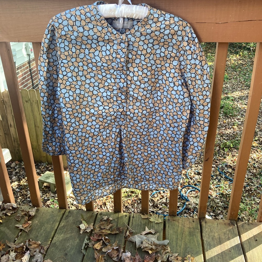 Liz Claiborne tan and blue blouse